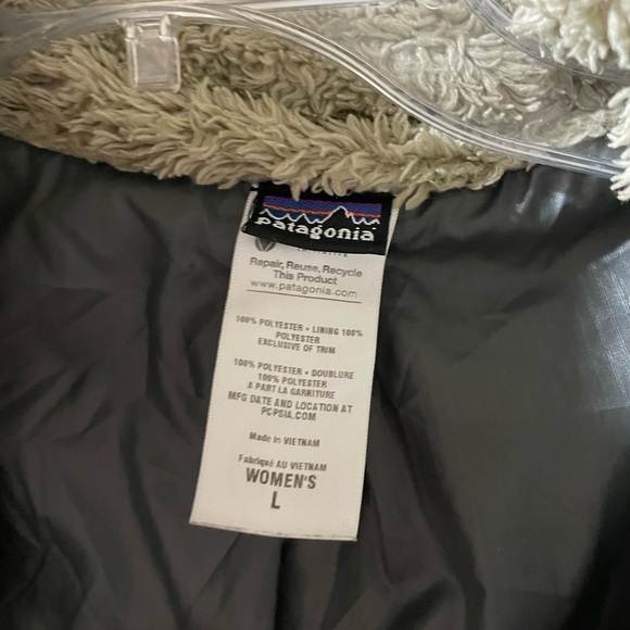 Patagonia Women’s Los Gatos fleece. Size large - Picture 3 of 4